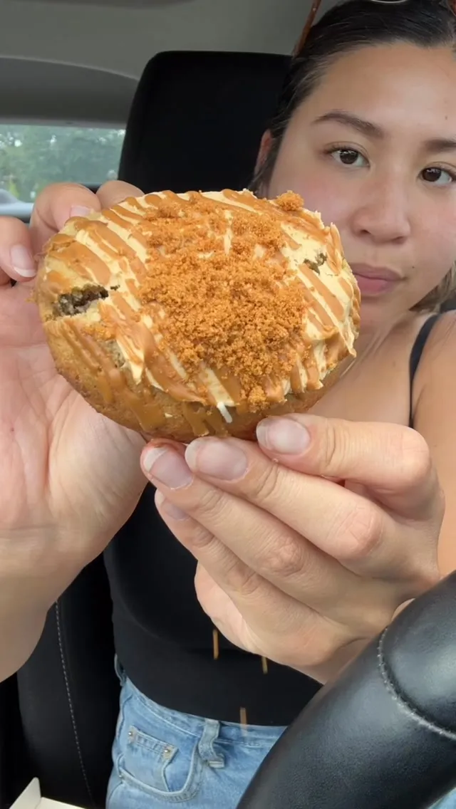 SUPPORT LOCAL BUSINESSES ✨

* Little Rose Cookie Co * @littlerosecookieco 
📍13 